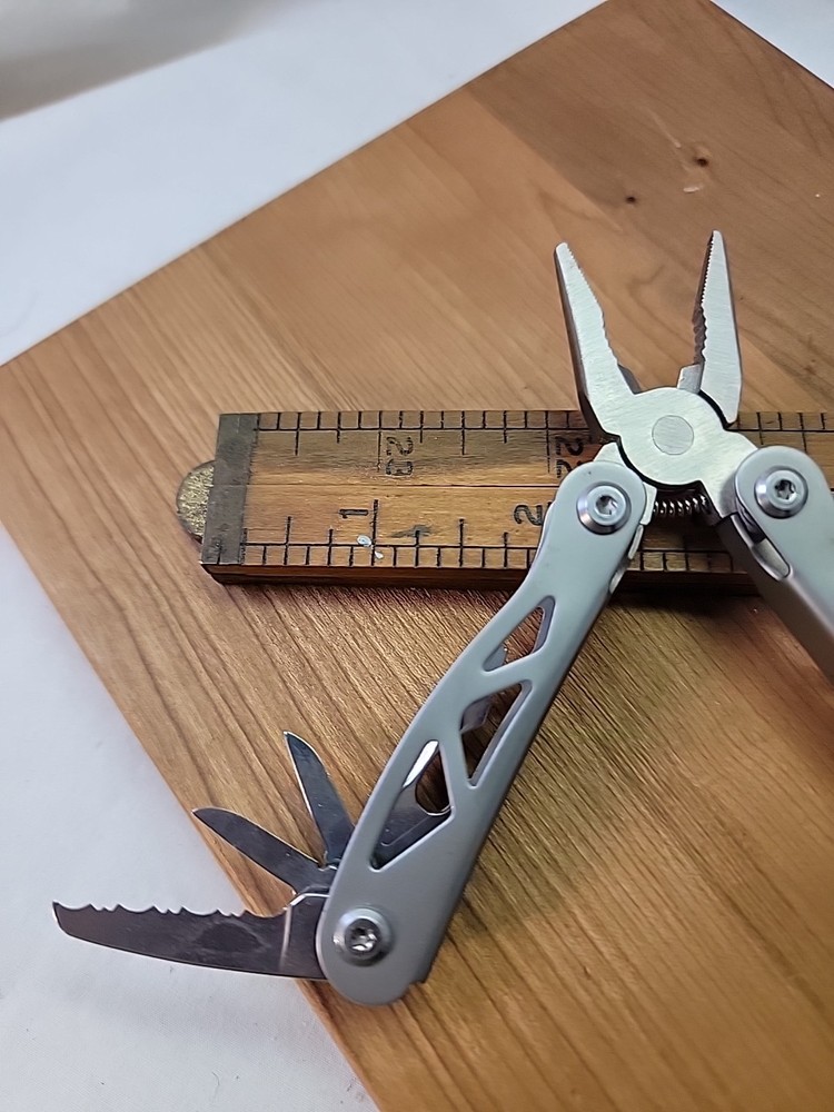 Multi Tool 8 Blades Unbranded