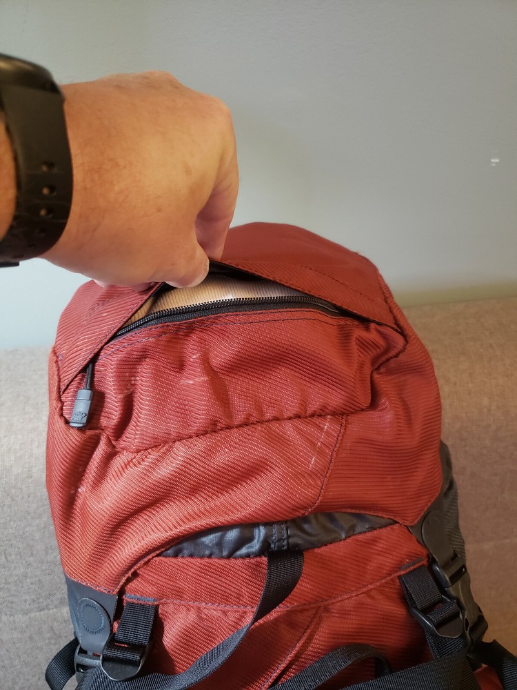 EMS EASTERN MOUNTAIN SPORTS High-Quality Internal Frame Backpack