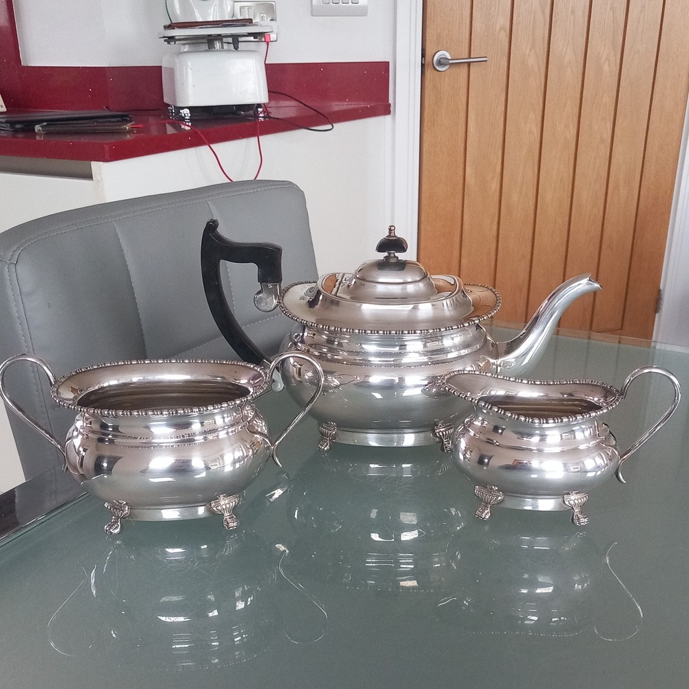 ANTIQUE FABULOUS QUALITY & CONDITION 3 PIECE SILVER PLATED TEA SET.SHEFFIELD