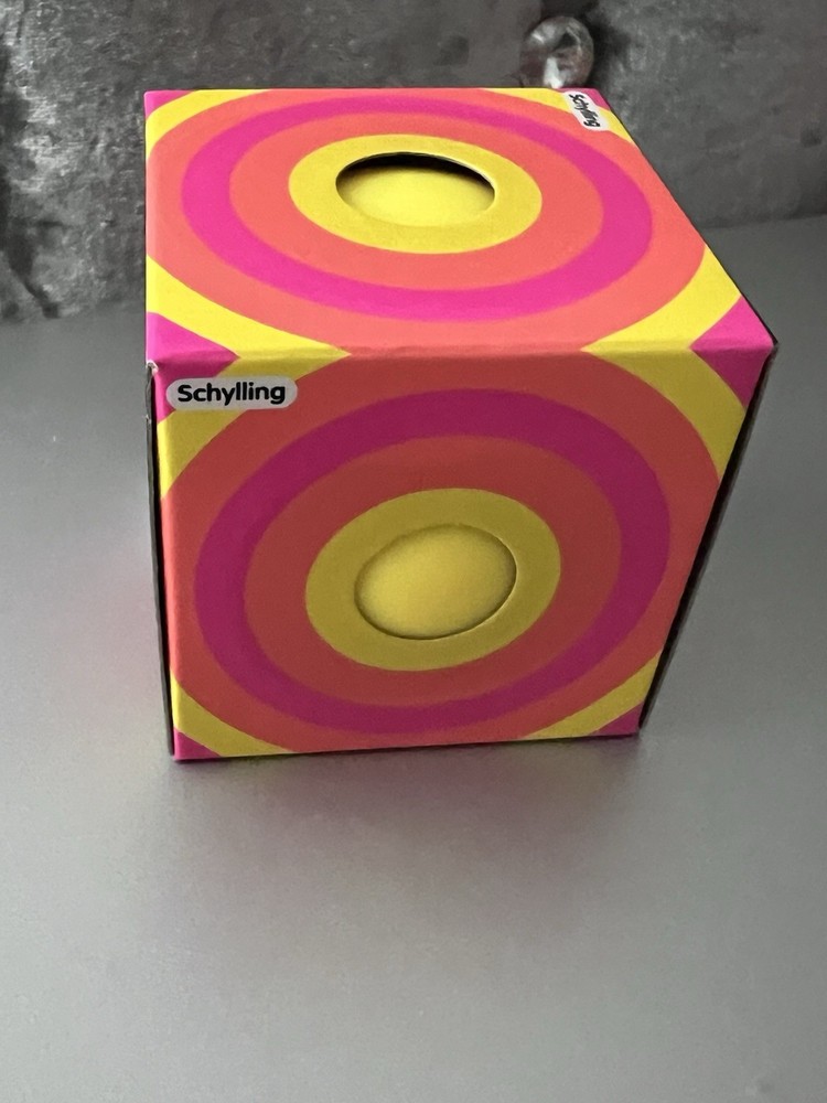 Yellow Color Changing Needoh