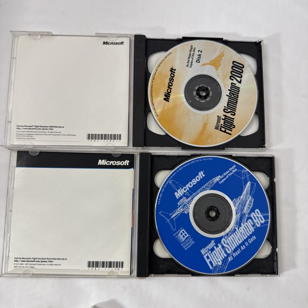 2 Vintage Microsoft Flight Simulator 2000 & 98 Software on CD ROM (7)