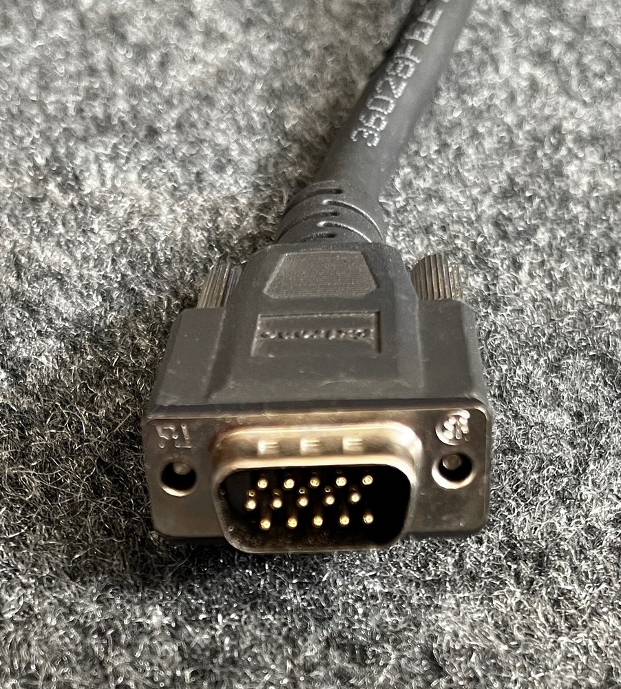 Extron P/2 DA2 Plus Versa Tools 2-Output VGA Distribution Amplifier w/IEC