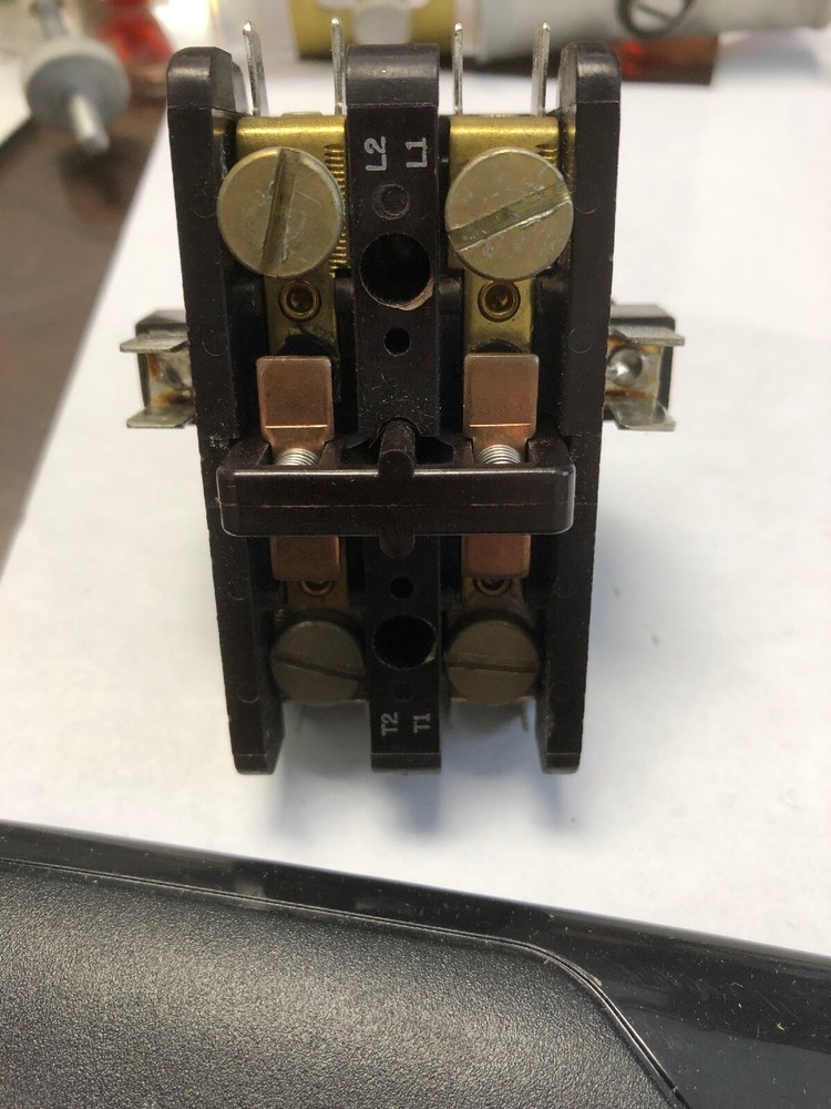 ITT UNIVERSIAL CONTACTOR P5ACJ1