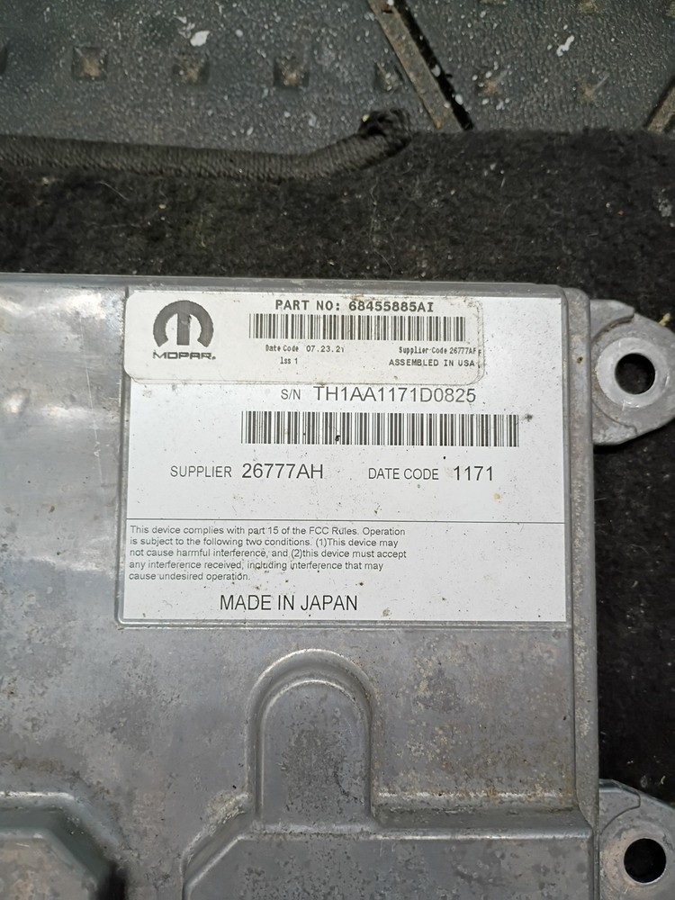 Genuine Mopar Amplifier 68628456AB