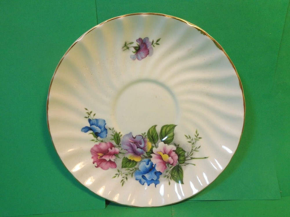 Regency Floral Pattern Cup & Saucer, England (Used/EUC)