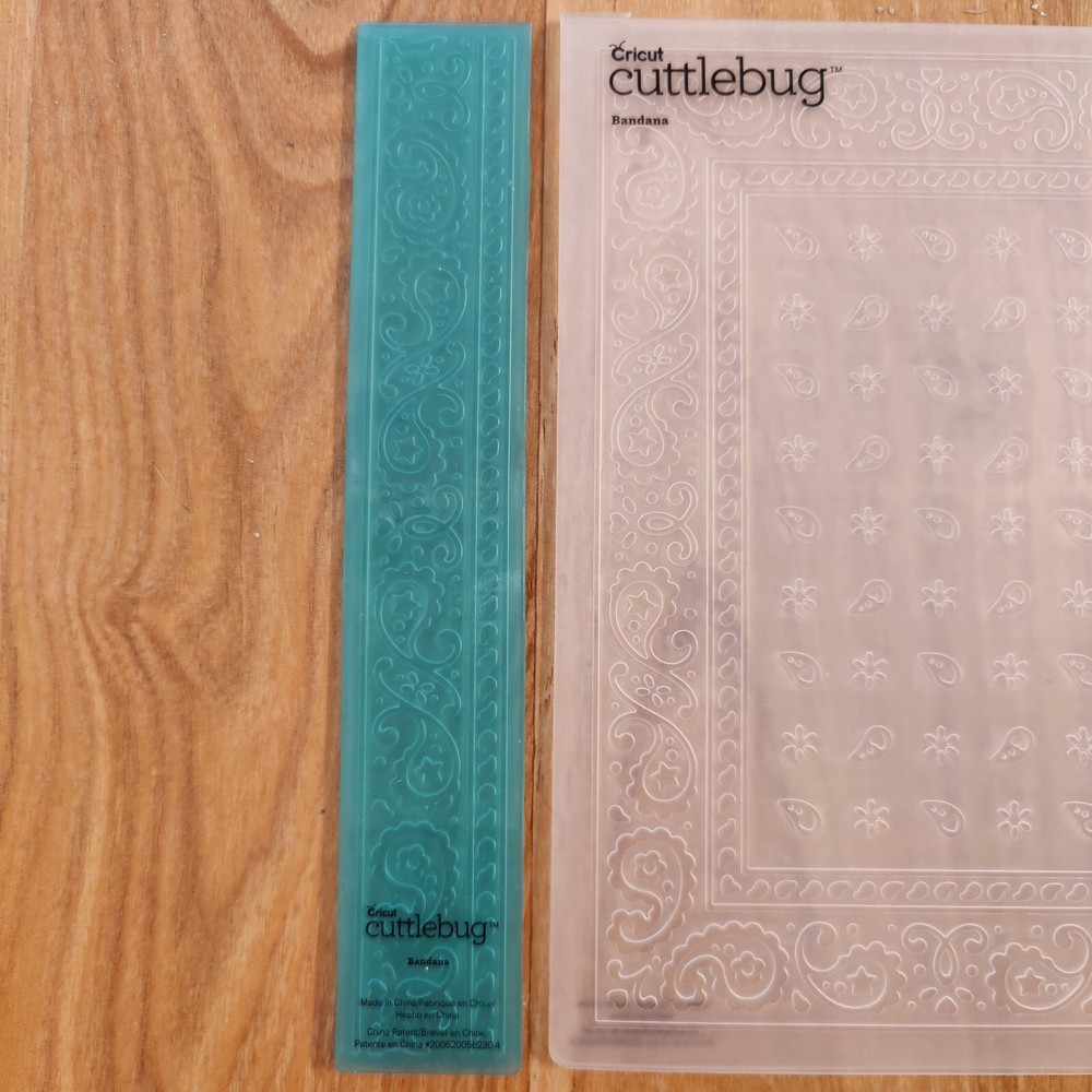 Cricut Cuttlebug 5"x7” "Bandana" Embossing Folder With Border