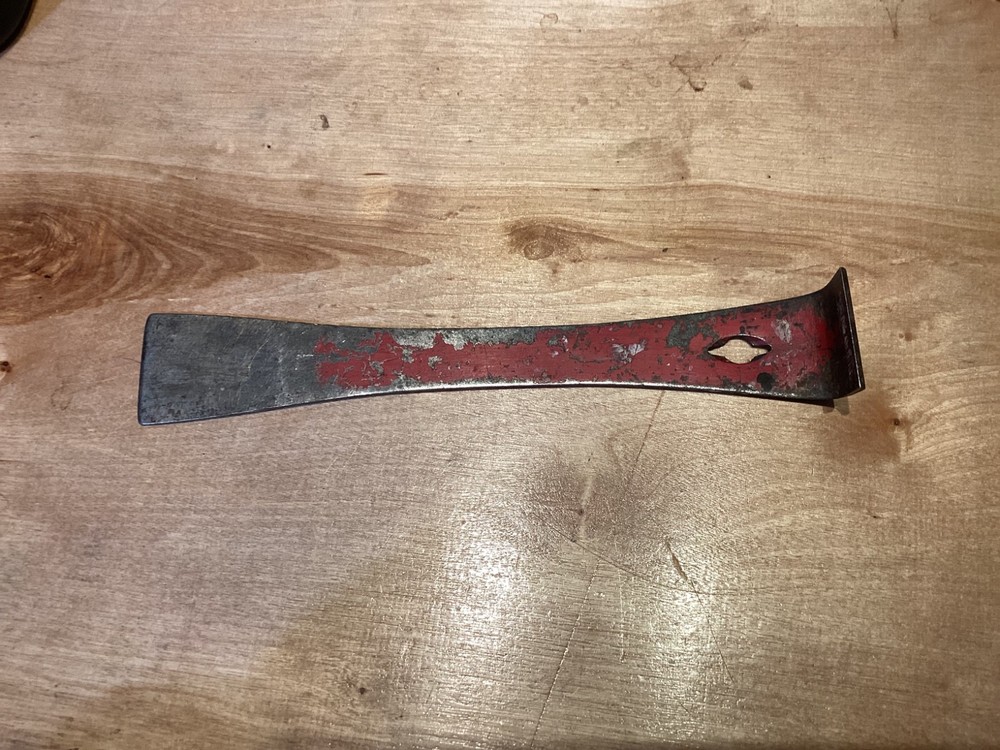 Vintage Steel Pry Bar Nail Puller Flat Scraper Hand Tool