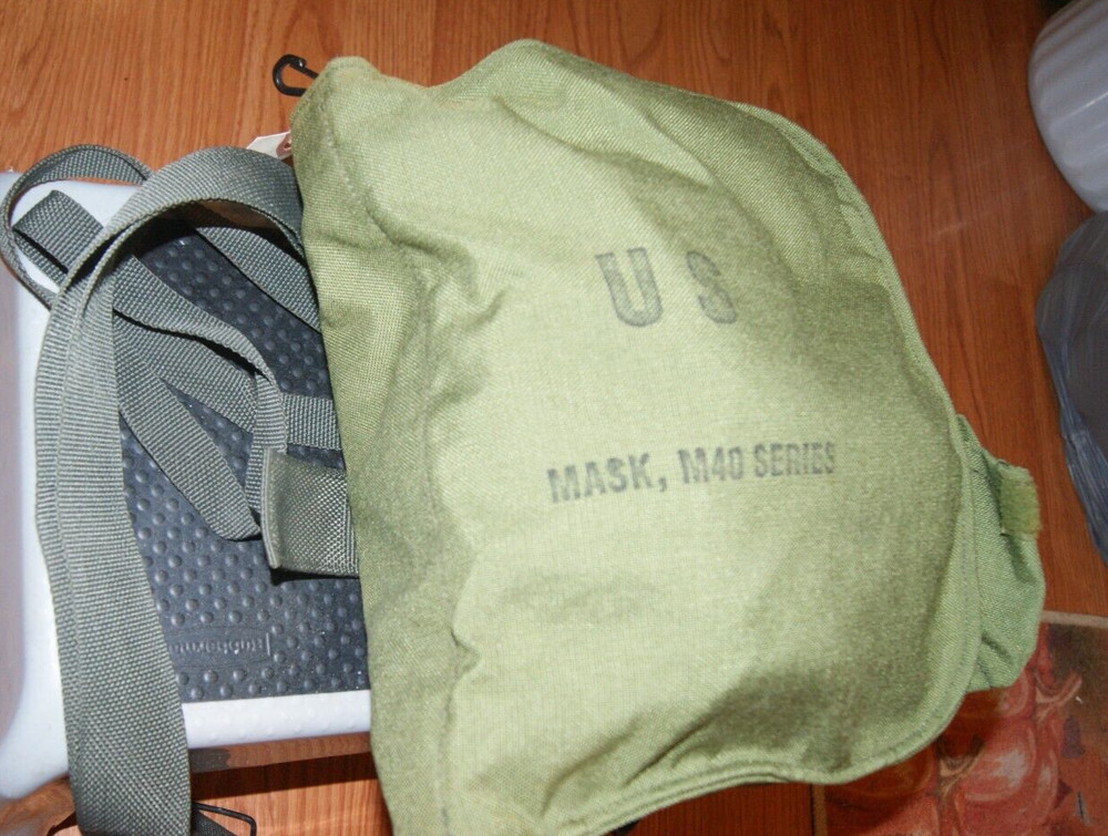 M40 SERIES GAS MASK MEDIUM -LARGE SIZE