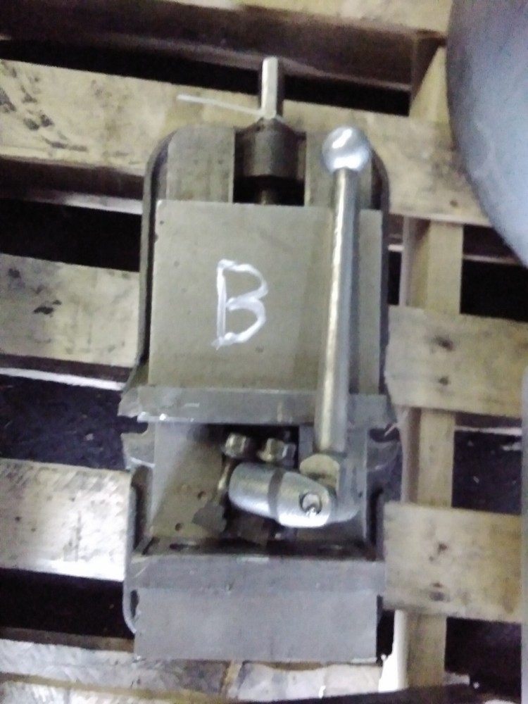 Kurt 6" Anglelock D688 Precision Machine Vise W/ Handle