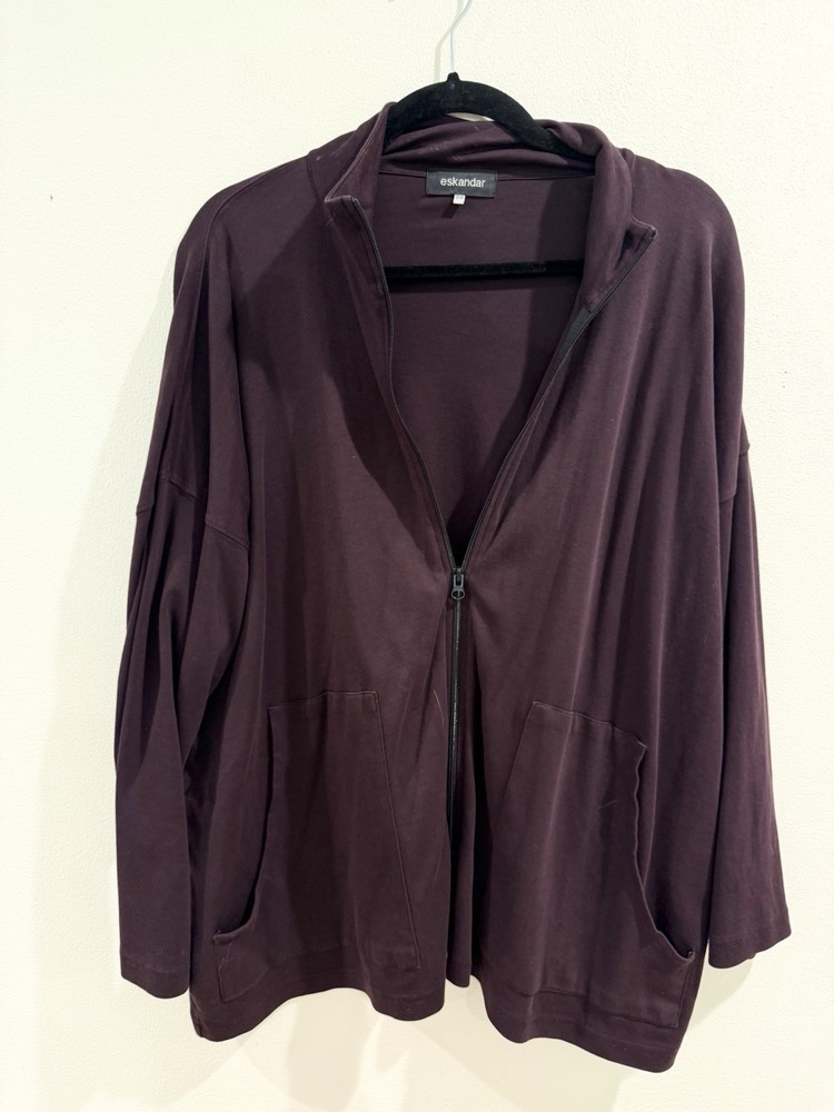 Eskandar sloped shoulder zip-front jacket One size