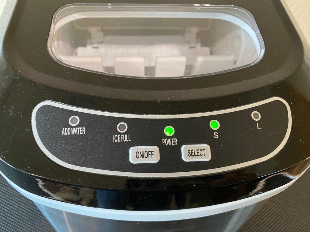 Magic Chef Portable Countertop Ice Maker Model HNIM27ST