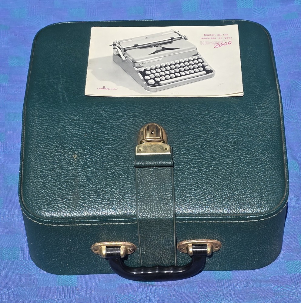 Hermes 2000 Typewriter 1959 Green + Case Manual Brush READ