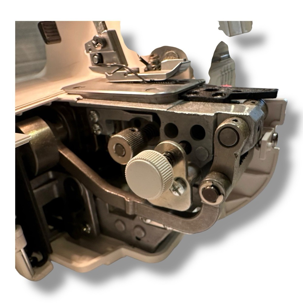 Janome Serger Overlocker 7933 Differential Feed - Quilt Sewing Machine.