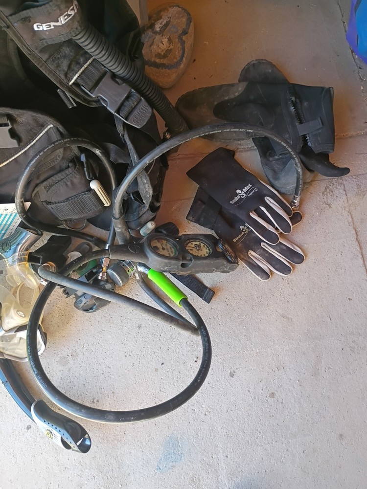 Genesis Scuba Lot - Multiple Items In Good Condition