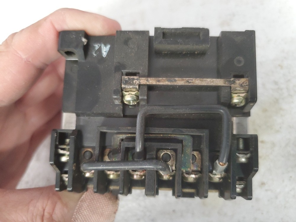 Yaskawa HC-4E2 Dual 3-phase Contactor