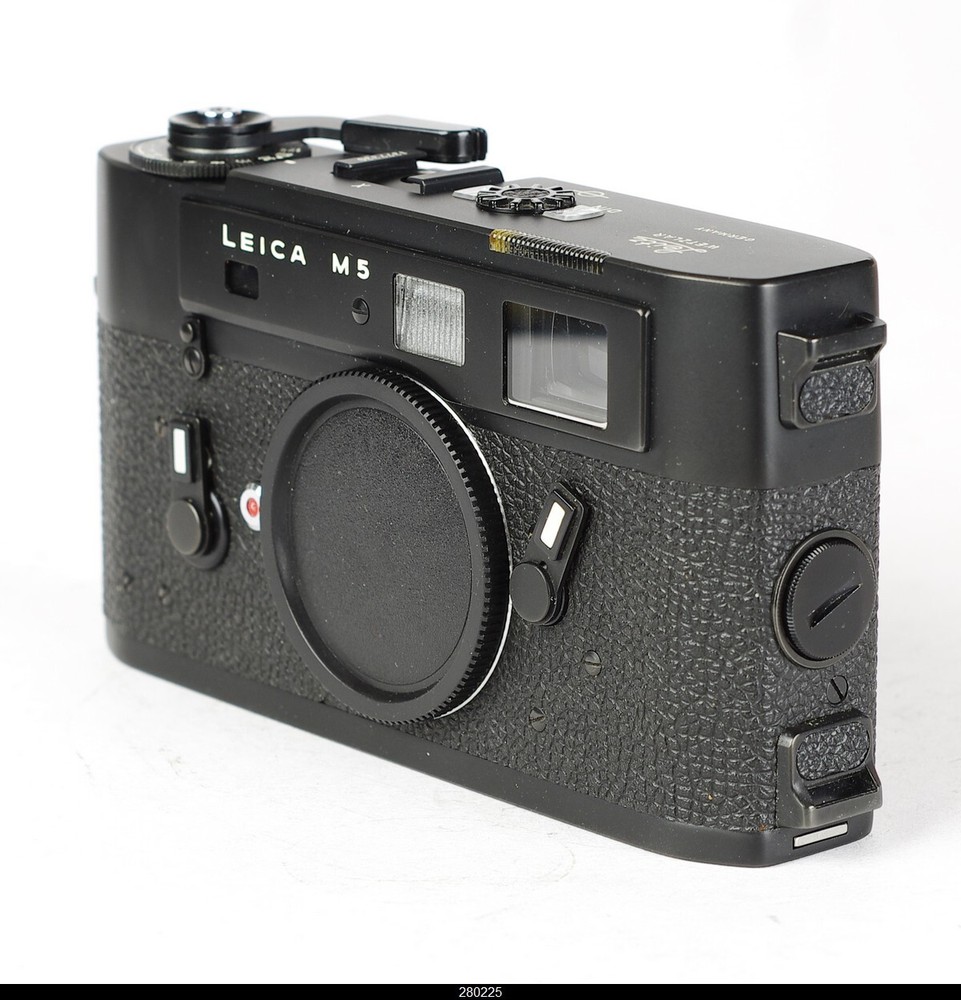 Leica M5 Black 3 Lug Mint- w/ Orginal boxed
