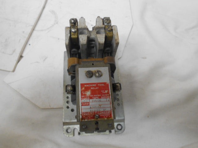 Square D BHO-20 Machine Tool Relay-Used