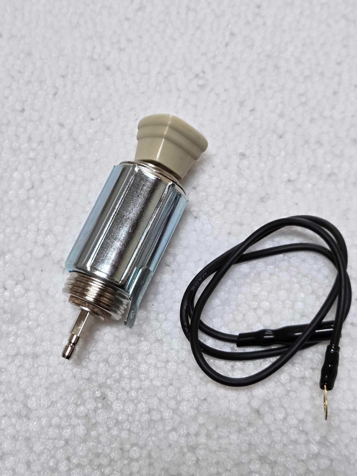 1939-54 Chevy Car 38-53 Chevy Truck Cigarette Lighter Socket Plug w White Knob