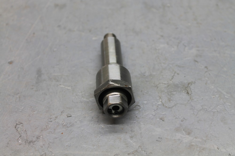 2010 TRIUMPH THUNDERBIRD ENGINE MOTOR OIL PUMP