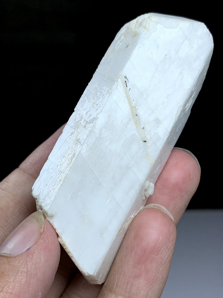 Albite Terminated Crystal Having Good Formation, Luster & Nice Termination