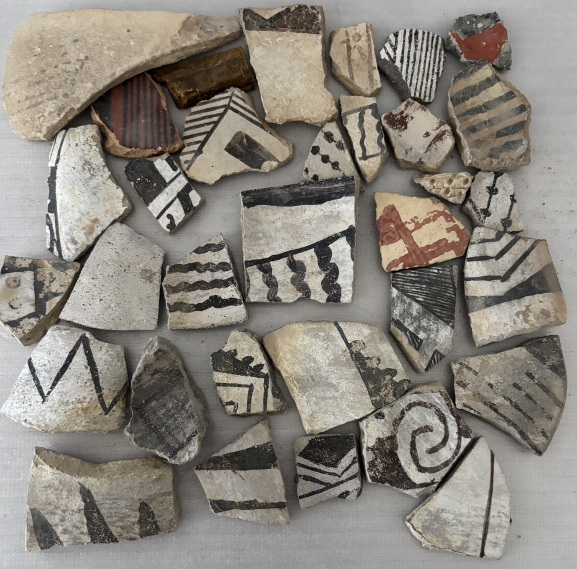 30+ Ancient Anasazi Native American Pottery Shards Arizona L8-D FREE SHIP