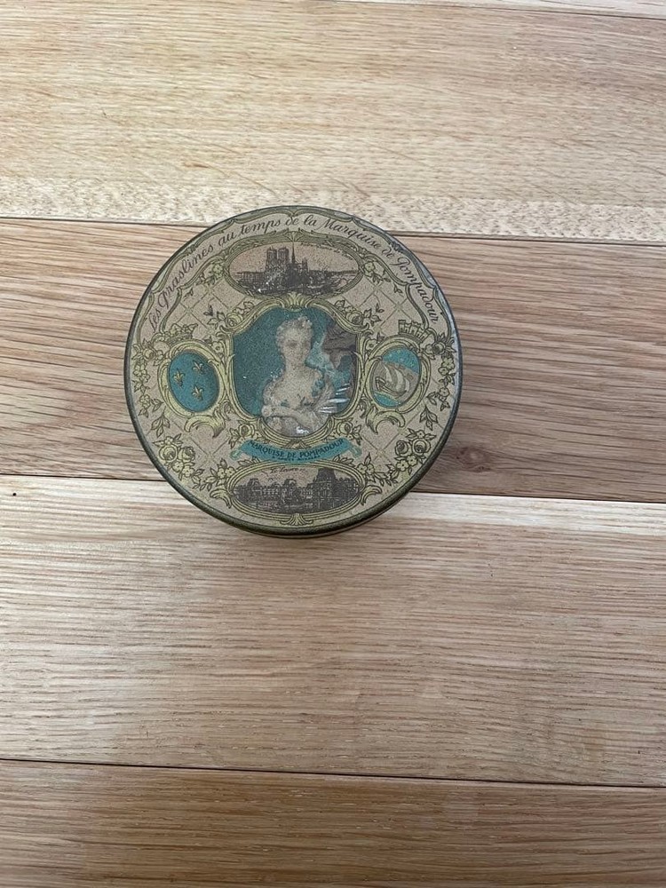 vintage tin cans