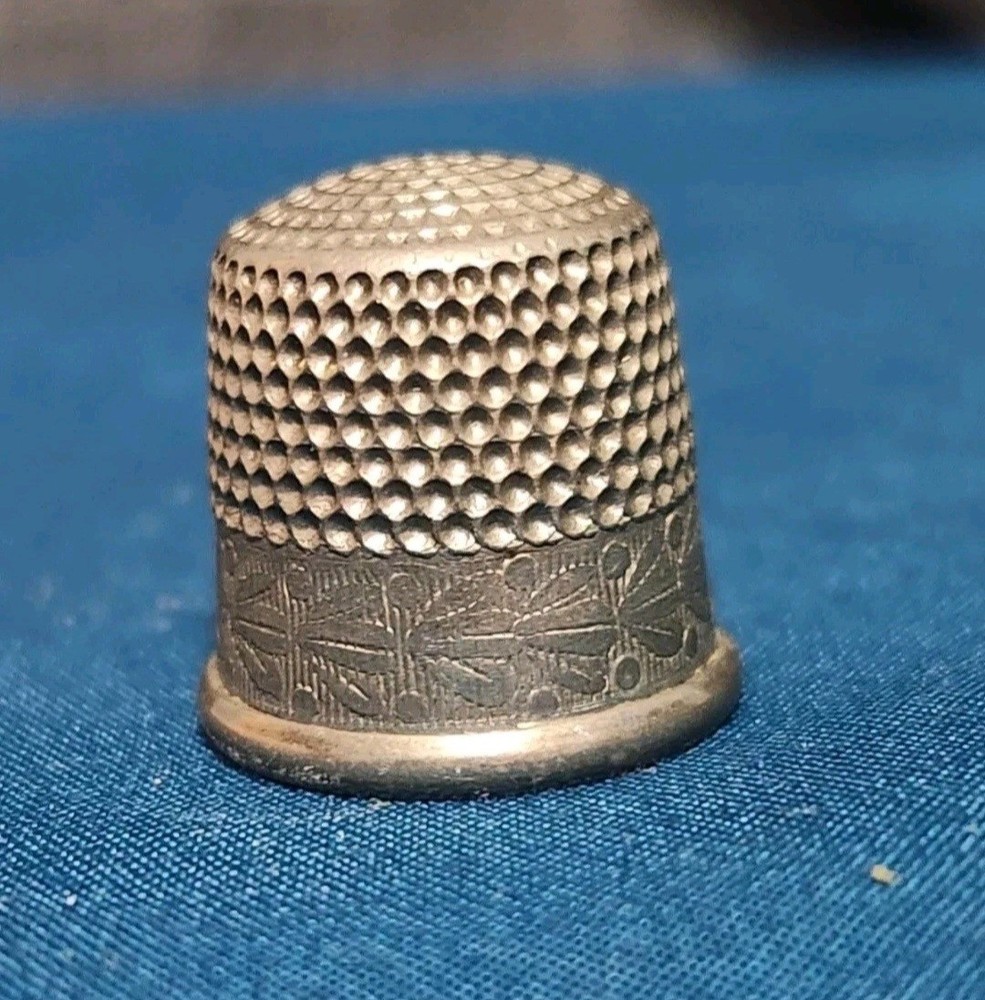 Antique Simons Bros Co Thimble Size 6