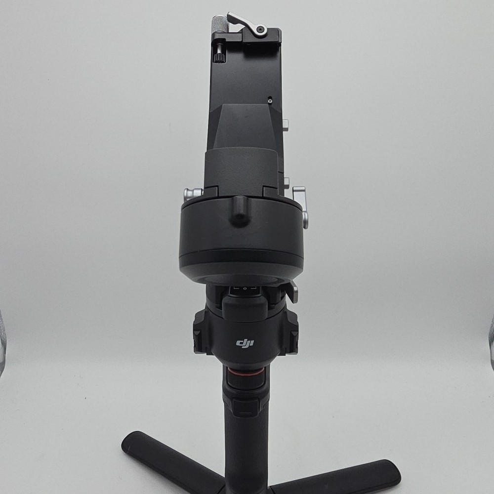DJI RS 4 Combo 3-Axis Gimbal Stabilizer for Cameras - Black