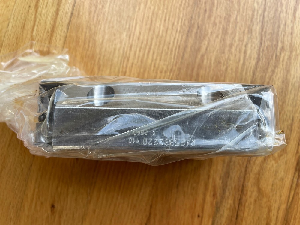 BOSCH REXROTH R165332220 LINEAR BEARING - NEW