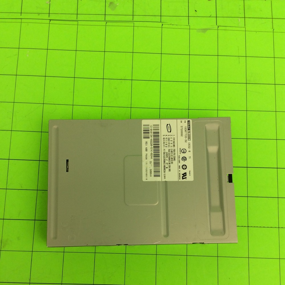 Desktop Computer Teac 193077C6-32 FD-235HG Floppy Disk Drive