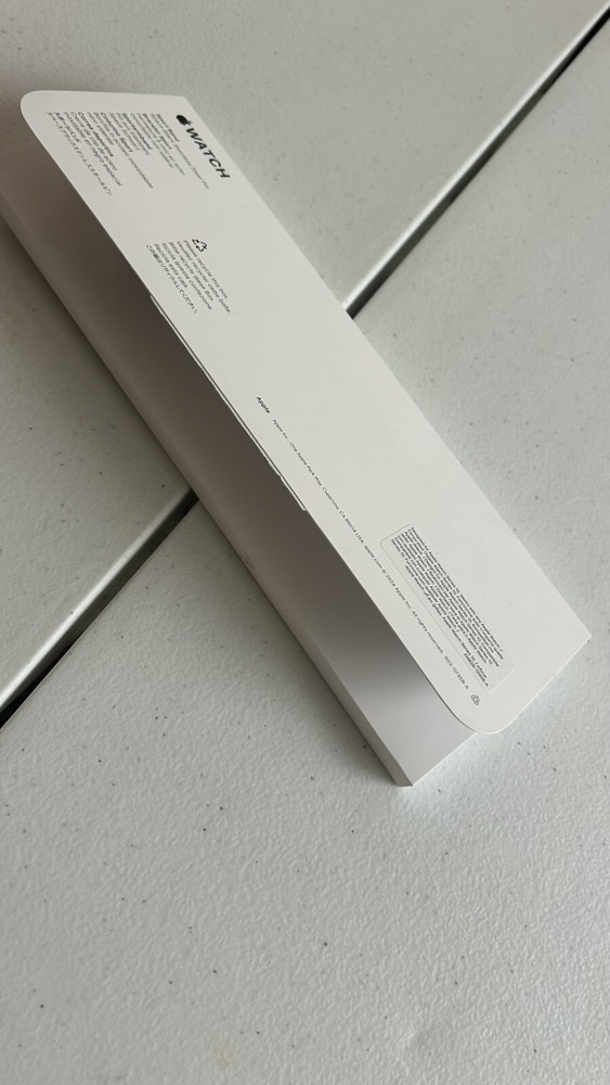 BOX ONLY , Empty Box For Gen 2 Apple Sport Band