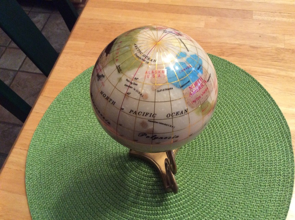 GLOBE ON  BASE     (world) DECOR GLOBE