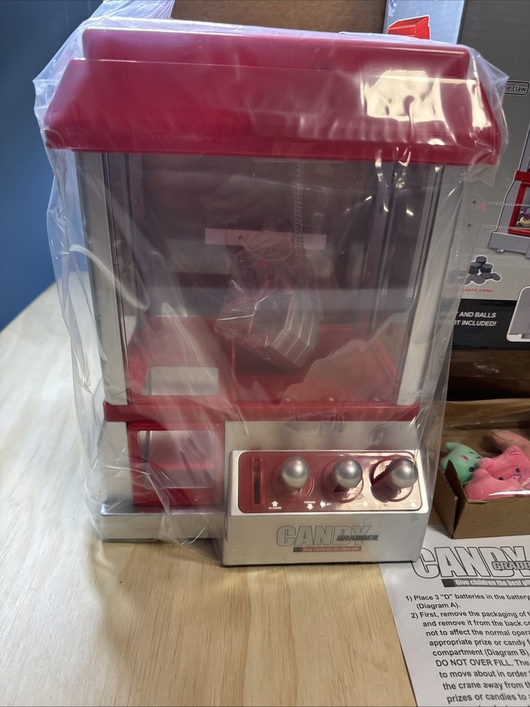Mini Arcade Claw Machine