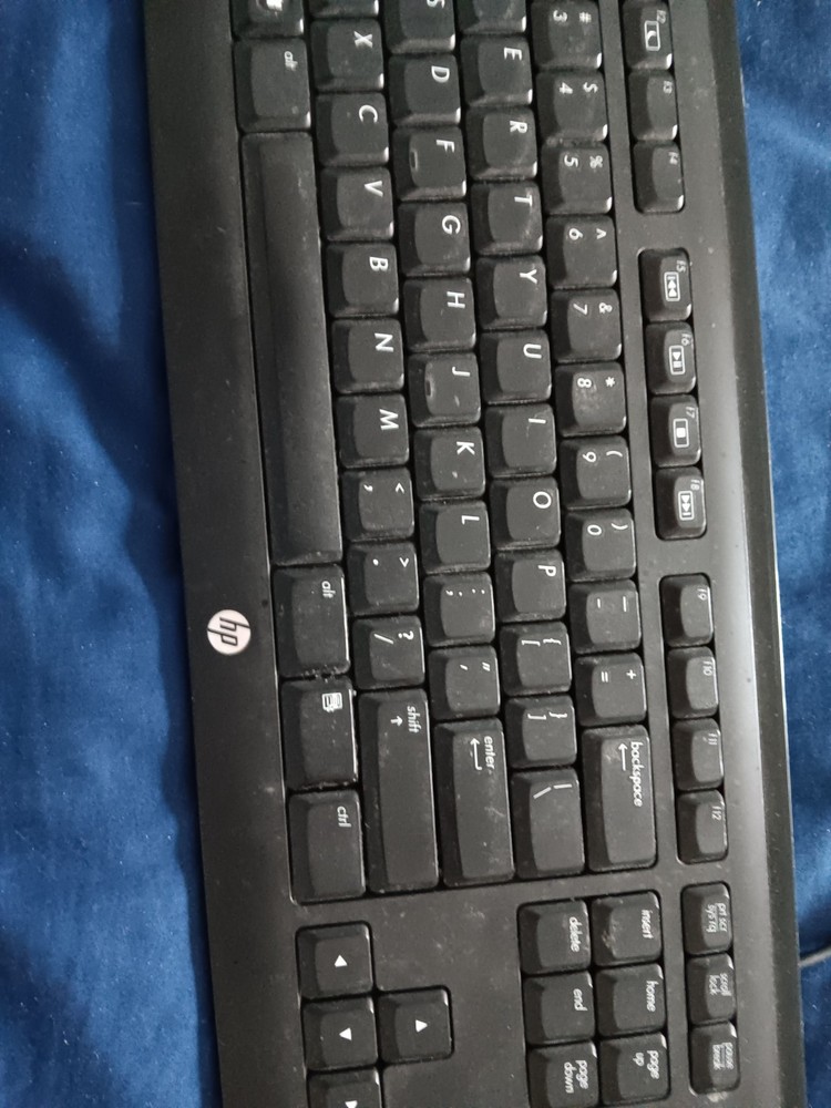 HP KEYBOARD AND MOUSE COMBO MODEL KU - 1156 USB connectivity. Tested