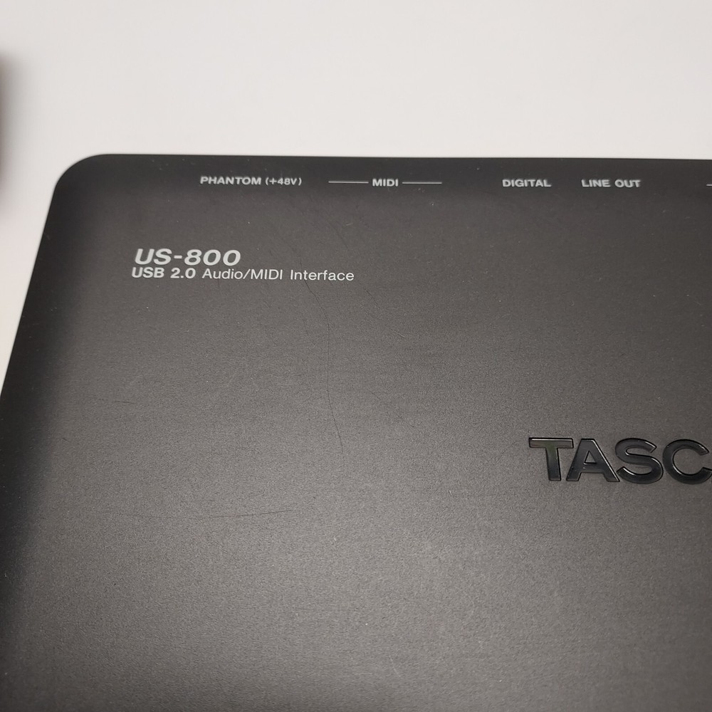 TASCAM US-800 DIGITAL MULTICHANNEL RECORDER 8x4 Mobile Audio/MIDI Interface