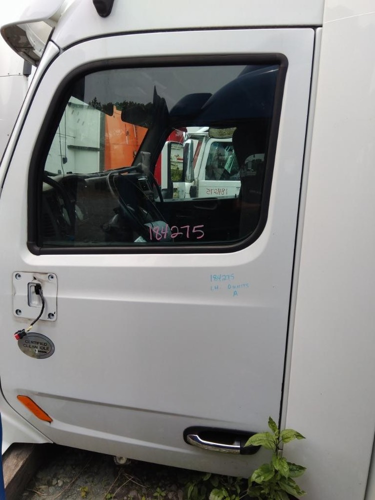 For 2015 PETERBILT 579 2013-2026 DOOR ASSEMBLY Left ,  MD