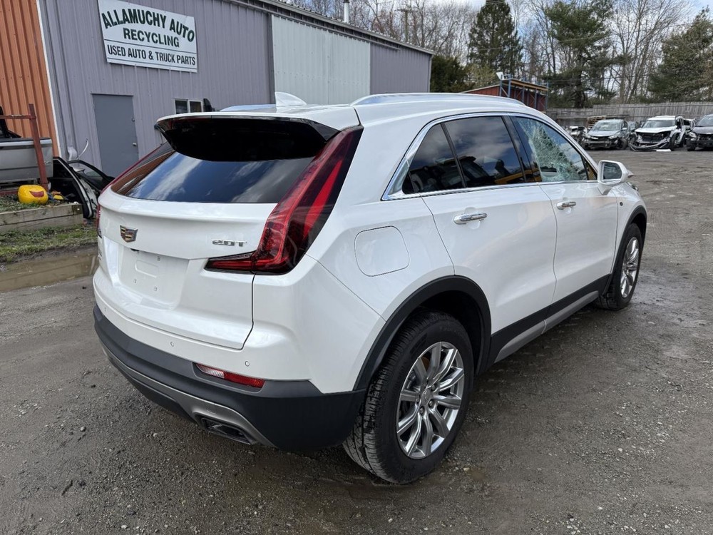 2019-2022 Cadillac XT4 Amplifier