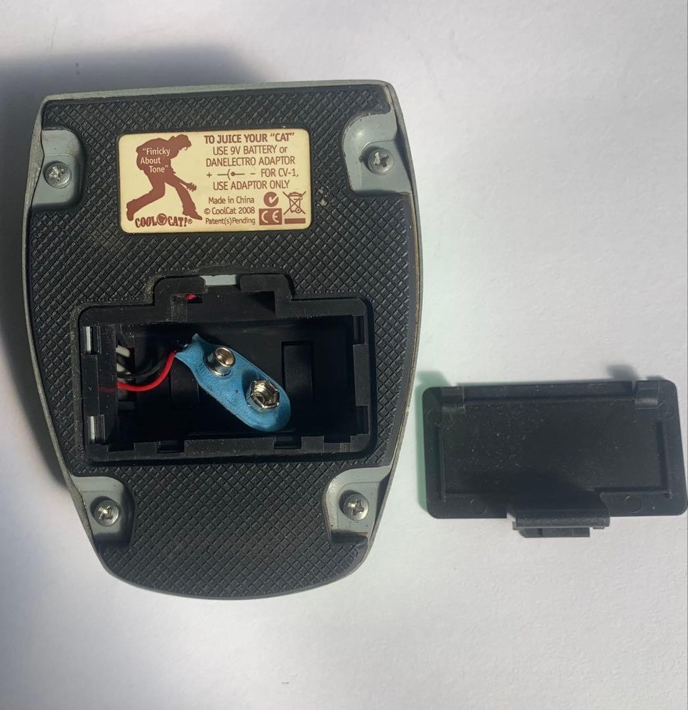 Danelectro Cool Cat Vibe Effects Pedal