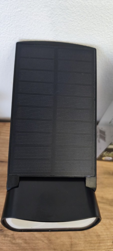 Outdoor LED spotlight light - solar panel - motion sensor IP65 6500k