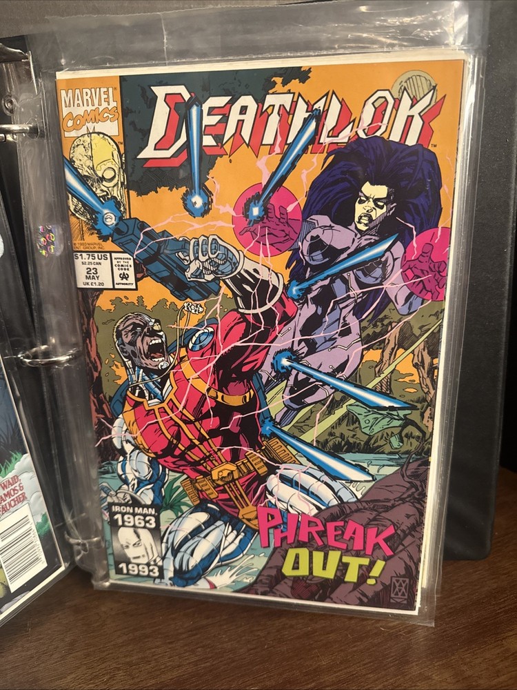 Comic Book Storage Binder With 11 Comics