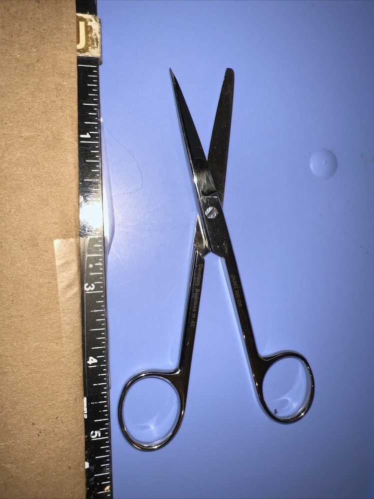 Jarit Surgical 5-1/2in Scissors 100-130 Blunt/Sharp