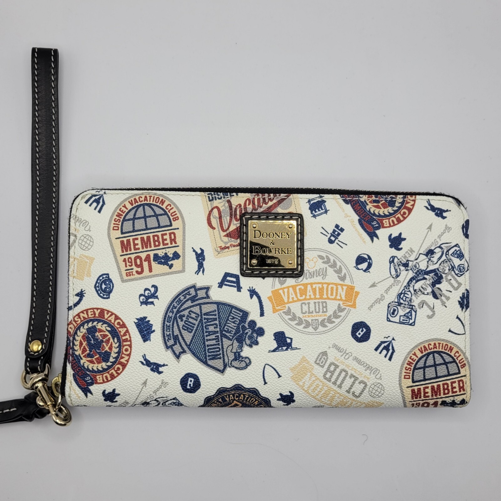 DVC Disney Vacation Club Dooney & Bourke Wallet Wristlet