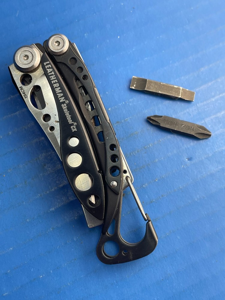Leatherman Skeletool CX Multi-Tool Pliers Knife Bit Driver