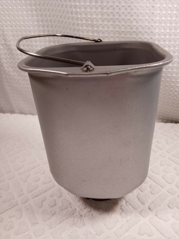 Replacement Bread Maker Pan & Paddle Square Straight Plastic Paddle No Scratches