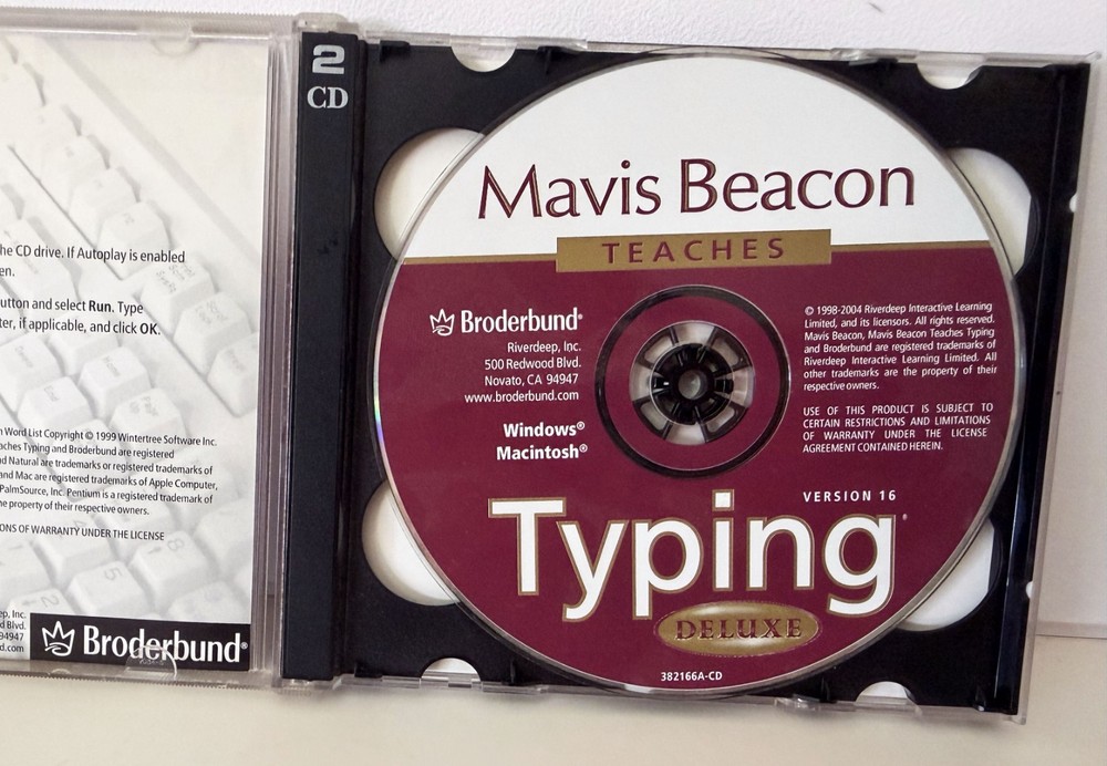 Broderbund Mavis Beacon Teaches Typing Deluxe Version 16 CD for Windows/Mac