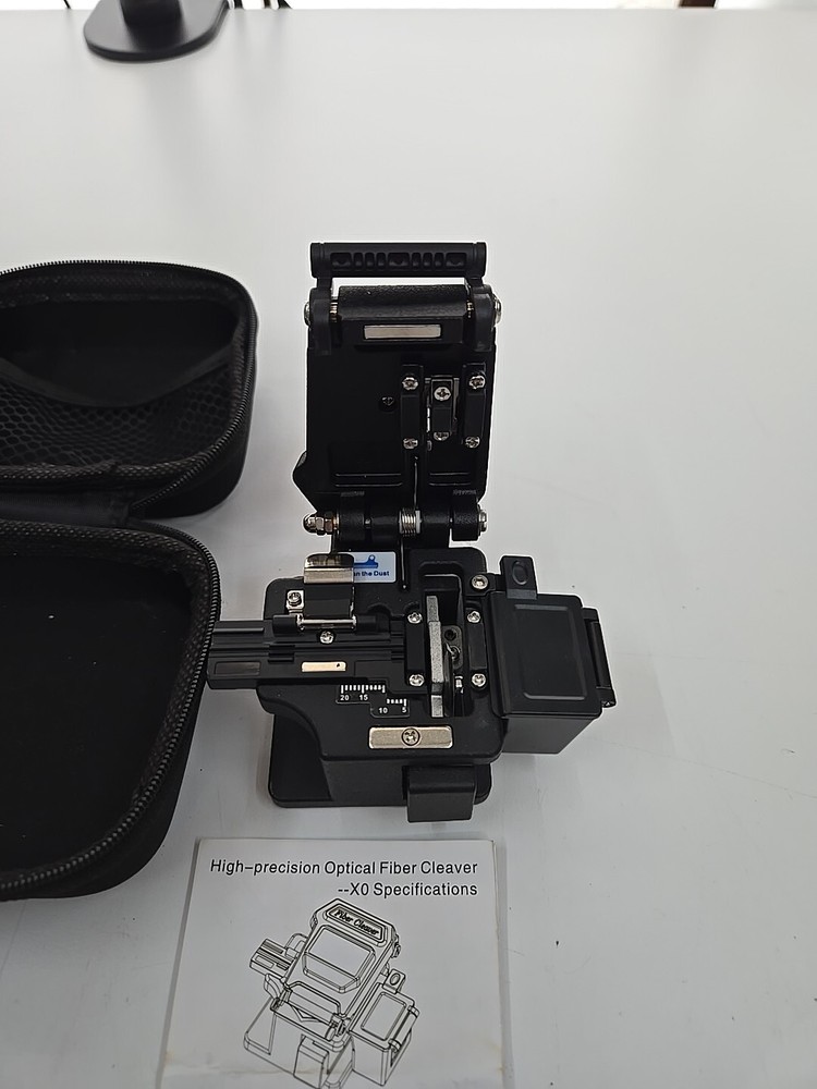 Fiber Optic Cleaver XO W/ Carrying Case
