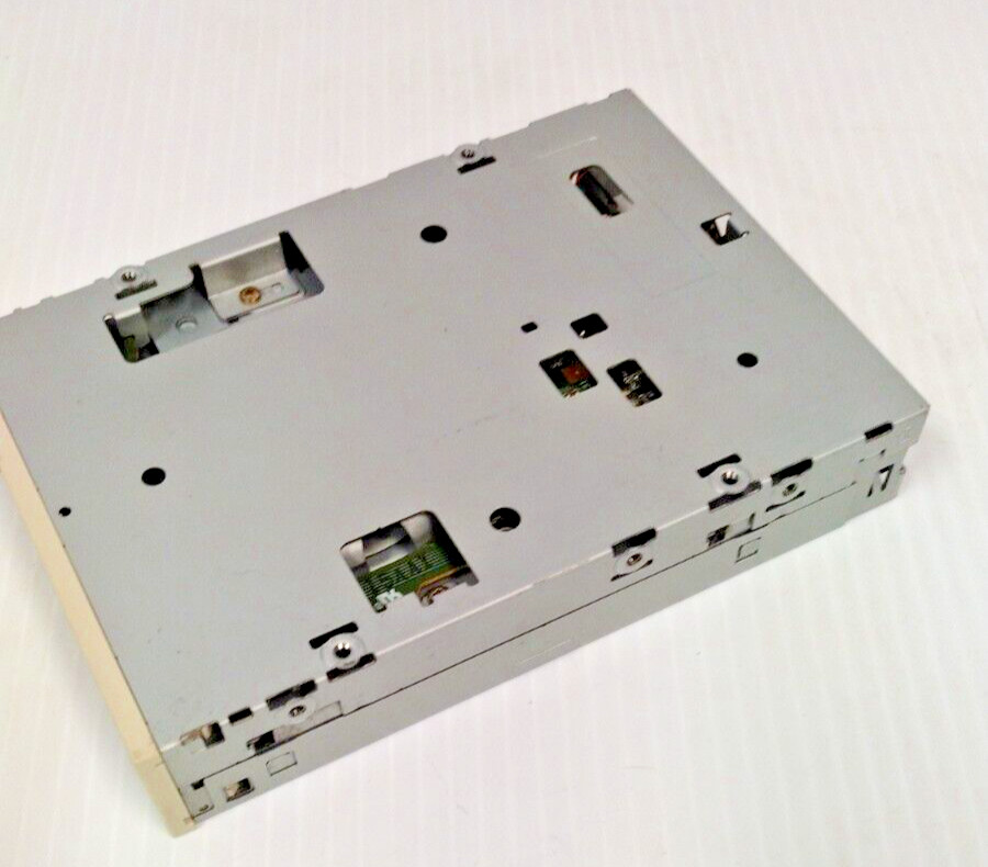 Mitsumi 3.5" Floppy Disk Drive D359M3D Beige Bezel