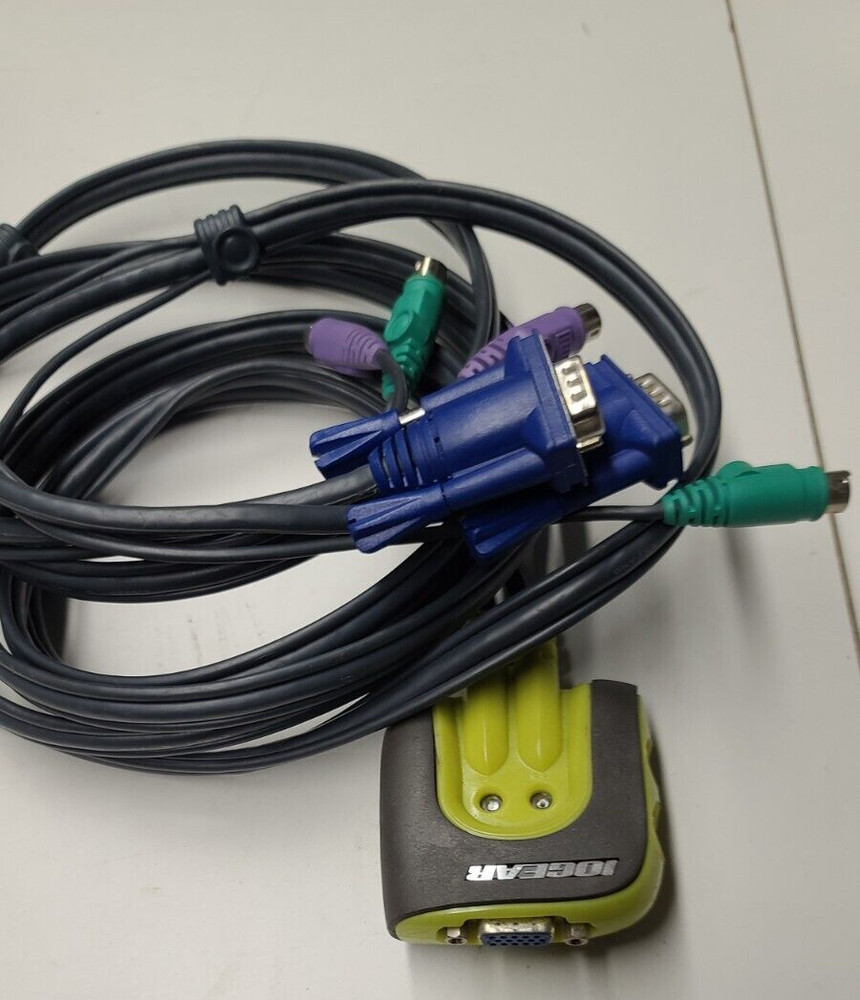 Iogear 2 port KVM Switch GCS62