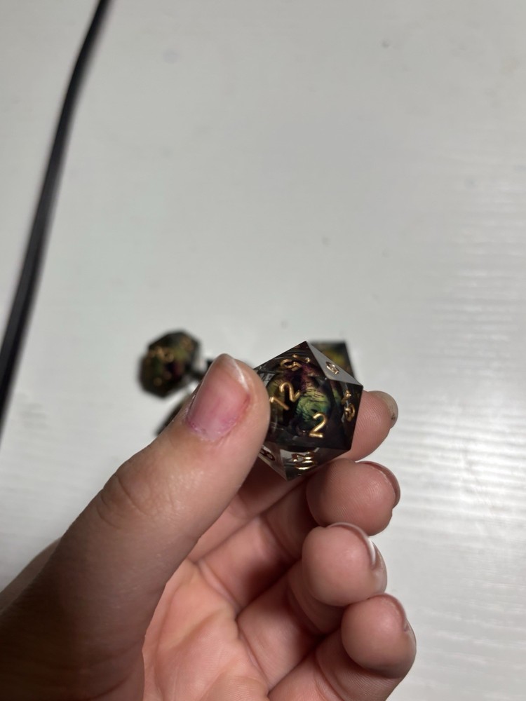 D&D Dice Set Dragon Eye In Liquid Core. 7pcs Sharp Dice Set W/ Case.