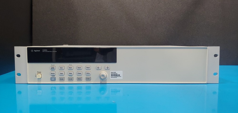 Agilent 3499A: Switch / Control System Main Frame (6947)